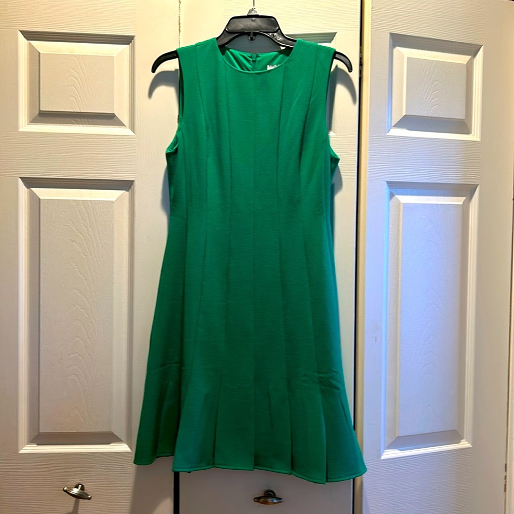 Julia Jordan Kelly Green Dress